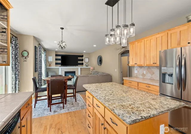 Photo 3 of Single family home for sale at 1425 Rockcreek Ln Sw, Olympia, WA 98512 | MLS# NWM2561105 | Listing updated on 2026-09-26