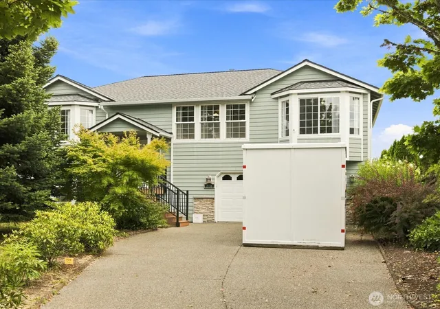 Photo 3 of Sale Pending at 206 Orting Ave NW, Orting, WA 98360 | MLS# NWM2561117 | Listing updated on 2026-09-25