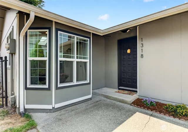 Photo 1 of Single family home for sale at 1318 E 62nd Street, Tacoma, WA 98404 | MLS# NWM2561168 | Listing updated on 2026-09-24