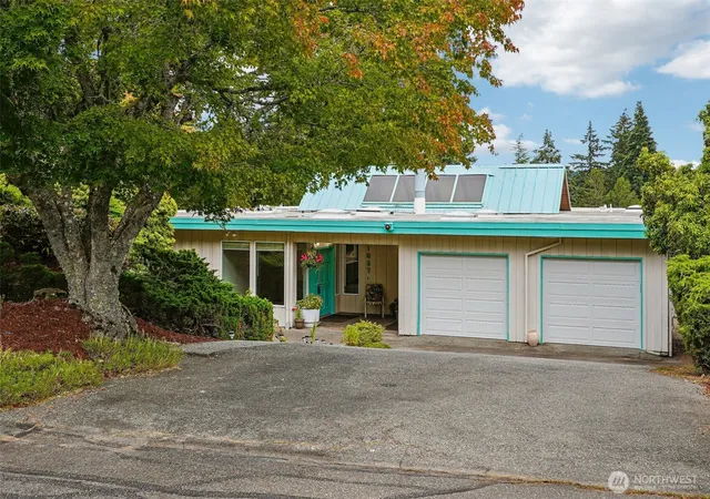 Photo 1 of Single family home for sale at 1027 Crestwood Ln, Fircrest, WA 98466 | MLS# NWM2561180 | Listing updated on 2026-09-23
