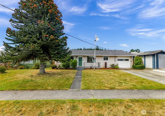 Photo 2 of Single family home for sale at 1505 39th Street, Anacortes, WA 98221 | MLS# NWM2561186 | Listing updated on 2026-09-29
