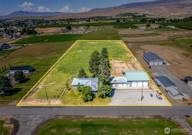 Photo 1 of Single family home for sale at 2775 4th Street Se, East Wenatchee, WA 98802 | MLS# NWM2561204 | Listing updated on 2026-09-23