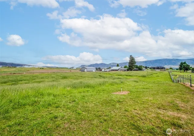 Photo 4 of Single family home for sale at 2775 4th Street SE, East Wenatchee, WA 98802 | MLS# NWM2561204 | Listing updated on 2026-09-23