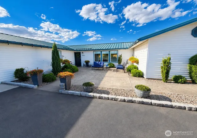 Photo 2 of Single family home for sale at 14511 Mcauley Rd, Yakima, WA 98908 | MLS# NWM2561215 | Listing updated on 2026-09-23