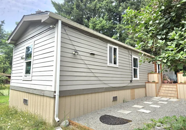 Photo 2 of Manufactured home for sale at 2907 341st Court S #27, Roy, WA 98580 | MLS# NWM2561222 | Listing updated on 2026-09-23
