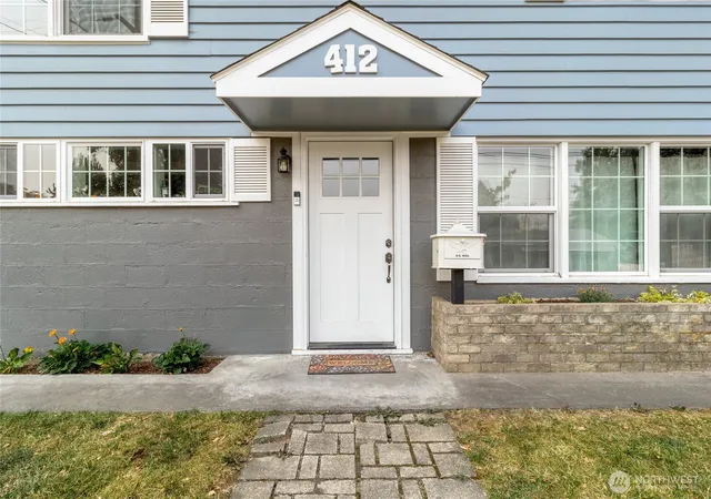 Photo 2 of Single family home for sale at 412 Se 5th Street, College Place, WA 99324 | MLS# NWM2561246 | Listing updated on 2026-09-23