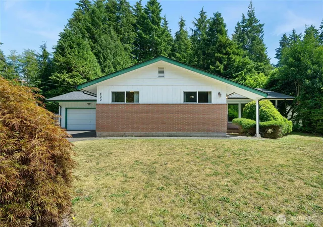 Photo 1 of Sale Pending at 400 Fairway Dr, Aberdeen, WA 98520 | MLS# NWM2561250 | Listing updated on 2026-09-29