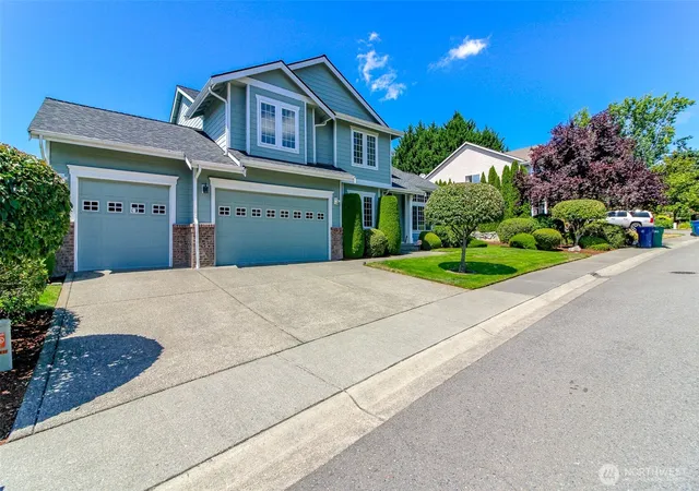 Photo 2 of Single family home for sale at 37825 35th Way S, Auburn, WA 98001 | MLS# NWM2561270 | Listing updated on 2026-09-27