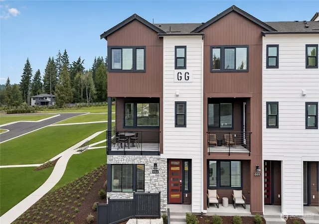 Photo 1 of Sale Pending at 9405 Paradise Lake Rd #JJ6, Snohomish, WA 98296 | MLS# NWM2561284 | Listing updated on 2026-09-25