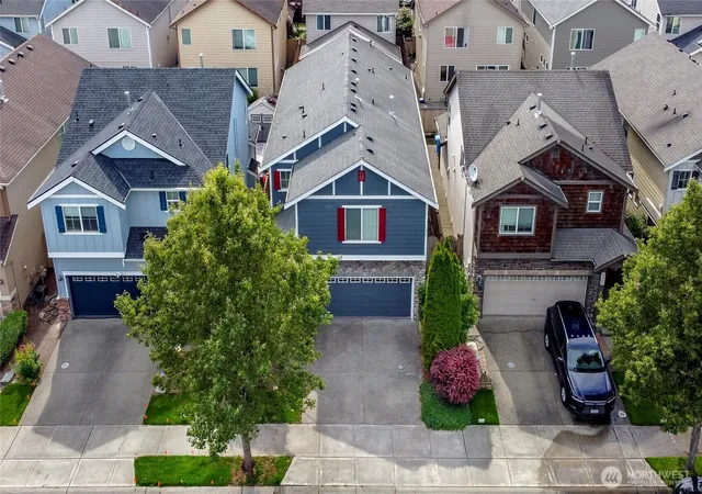 Photo 2 of Single family home for sale at 4012 62nd Avenue Ct E, Tacoma, WA 98424 | MLS# NWM2561294 | Listing updated on 2026-09-28