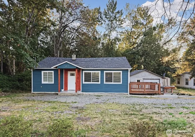 Photo 2 of Single family home for sale at 16457 113th Avenue Se, Renton, WA 98055 | MLS# NWM2561299 | Listing updated on 2026-09-23