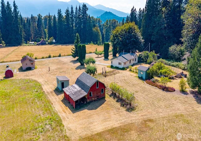Photo 1 of Single family home for sale at 47627 Van Horn Ln, Concrete, WA 98237 | MLS# NWM2561300 | Listing updated on 2026-09-23