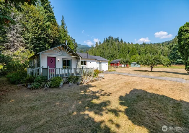 Photo 3 of Single family home for sale at 47627 Van Horn Ln, Concrete, WA 98237 | MLS# NWM2561300 | Listing updated on 2026-09-23