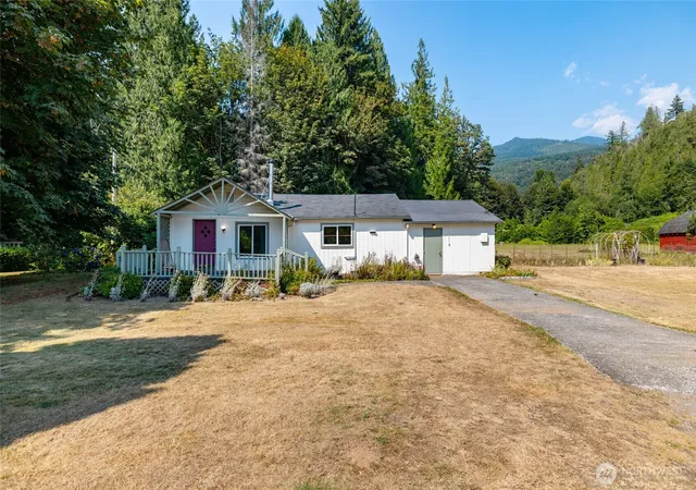 Photo 3 of Single family home for sale at 47627 Van Horn Ln, Concrete, WA 98237 | MLS# NWM2561300 | Listing updated on 2026-09-23