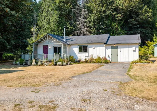Photo 4 of Single family home for sale at 47627 Van Horn Ln, Concrete, WA 98237 | MLS# NWM2561300 | Listing updated on 2026-09-23