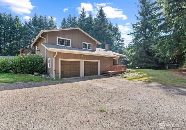 Photo 4 of Single family home for sale at 15711 NE 117th Court, Brush Prairie, WA 98606 | MLS# NWM2561302 | Listing updated on 2026-09-29