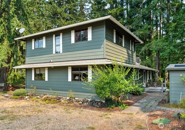 Photo 3 of Sale Pending at 907 Logan Hl, Chehalis, WA 98532 | MLS# NWM2561318 | Listing updated on 2026-09-15