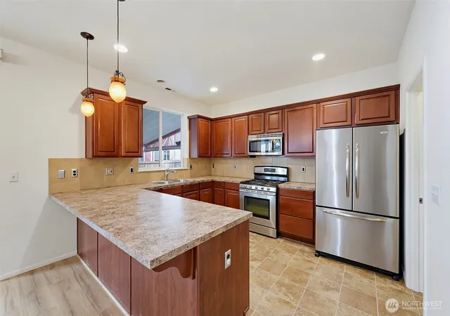 Photo 3 of Sale Pending at 6072 Park St E, Fife, WA 98424 | MLS# NWM2561336 | Listing updated on 2026-09-29