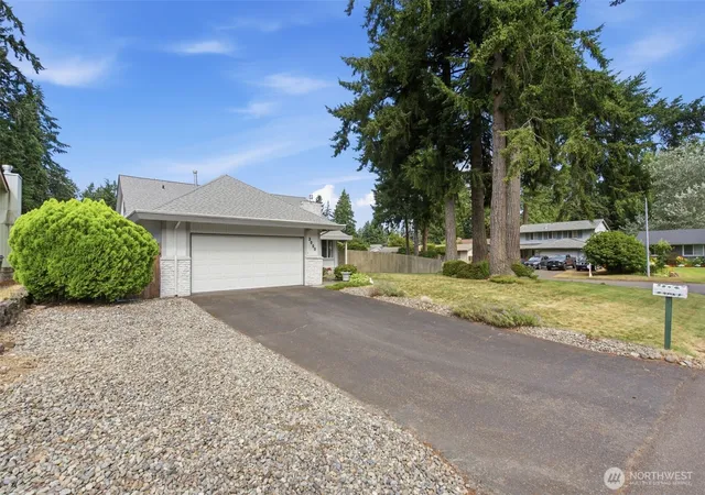 Photo 2 of Single family home for sale at 3000 Se Pierson St, Port Orchard, WA 98366 | MLS# NWM2561339 | Listing updated on 2026-09-30