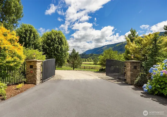 Photo 4 of Single family home for sale at 23212 S Brooks Crk Rd, Arlington, WA 98223 | MLS# NWM2561342 | Listing updated on 2026-09-23