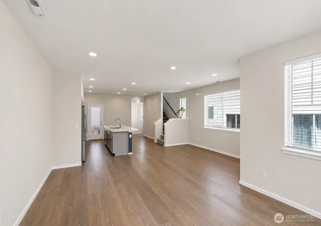 Photo 4 of Townhouse for sale at 826 NW Highgarden Dr, Bremerton, WA 98311 | MLS# NWM2561357 | Listing updated on 2026-09-23
