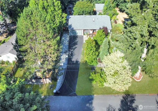 Photo 3 of Sale Pending at 2109 Mark St Ne, Olympia, WA 98516 | MLS# NWM2561383 | Listing updated on 2026-09-16
