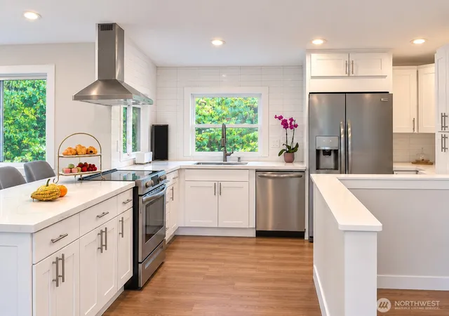 Photo 4 of Single family home for sale at 17312 9th Avenue NE, Shoreline, WA 98155 | MLS# NWM2561395 | Listing updated on 2026-10-09