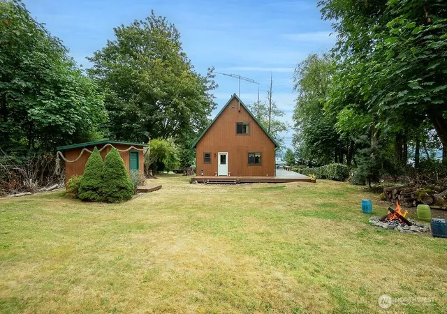 Photo 4 of Single family home for sale at 55 A Snohomish Way, Everett, WA 98201 | MLS# NWM2561396 | Listing updated on 2026-09-23