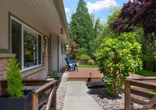 Photo 1 of Single family home for sale at 450 Mount Defiance Cir Sw, Issaquah, WA 98027 | MLS# NWM2561411 | Listing updated on 2026-09-25