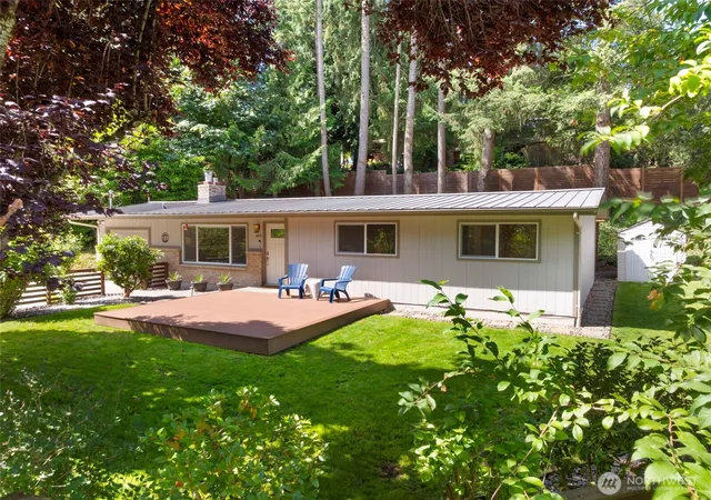 Photo 2 of Single family home for sale at 450 Mount Defiance Cir Sw, Issaquah, WA 98027 | MLS# NWM2561411 | Listing updated on 2026-09-25