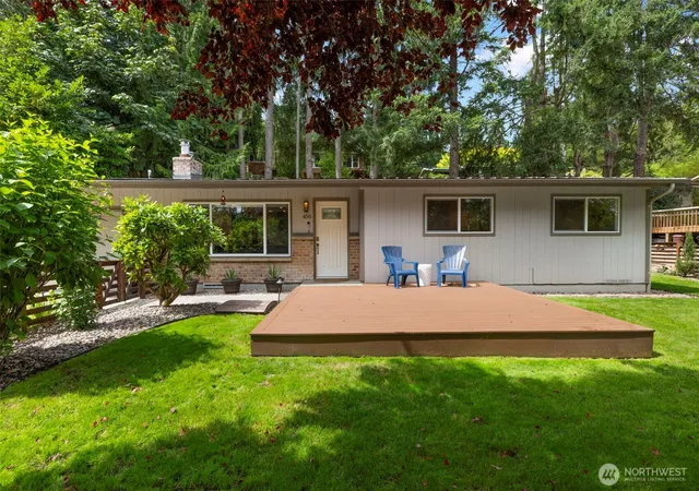 Photo 4 of Single family home for sale at 450 Mount Defiance Cir SW, Issaquah, WA 98027 | MLS# NWM2561411 | Listing updated on 2026-09-25