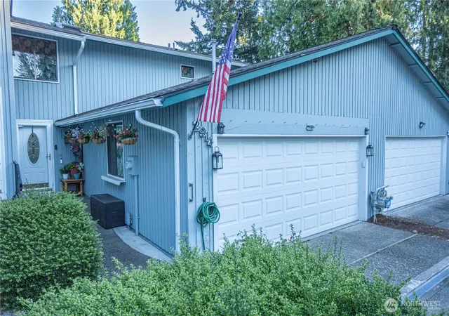 Photo 1 of Townhouse for sale at 2914 28th Street Se, Auburn, WA 98092 | MLS# NWM2561417 | Listing updated on 2026-09-29