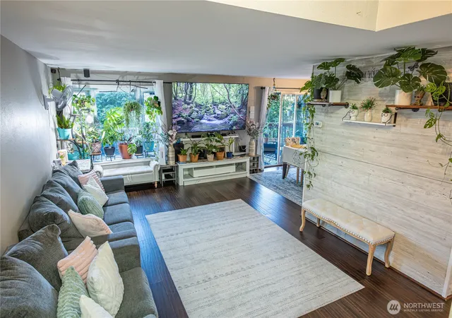 Photo 3 of Townhouse for sale at 2914 28th Street Se, Auburn, WA 98092 | MLS# NWM2561417 | Listing updated on 2026-09-29