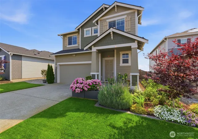 Photo 3 of Single family home for sale at 1391 Baker Hts Loop, Bremerton, WA 98312 | MLS# NWM2561419 | Listing updated on 2026-09-23