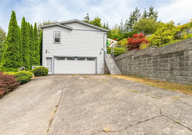 Photo 3 of Manufactured home for sale at 4949 Samish Way #6, Bellingham, WA 98229 | MLS# NWM2561420 | Listing updated on 2026-09-22