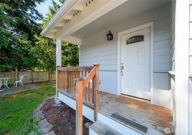 Photo 3 of Townhouse for sale at 497 Harvest Edge Pl, Burlington, WA 98233 | MLS# NWM2561428 | Listing updated on 2026-09-30