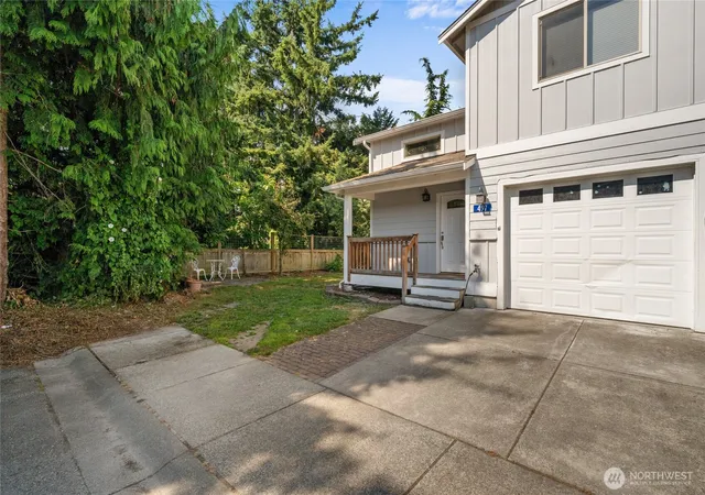 Photo 4 of Townhouse for sale at 497 Harvest Edge Pl, Burlington, WA 98233 | MLS# NWM2561428 | Listing updated on 2026-09-30