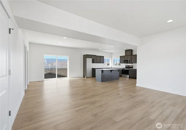 Photo 4 of Single family home for sale at 1948 N Mineral Pl, East Wenatchee, WA 98802 | MLS# NWM2561456 | Listing updated on 2026-09-23