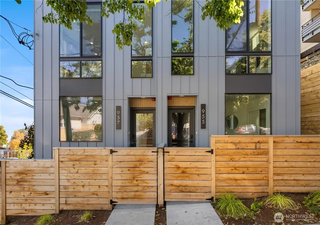 Photo 2 of Townhouse for sale at 955 N 35th Street, Seattle, WA 98103 | MLS# NWM2561459 | Listing updated on 2026-10-01