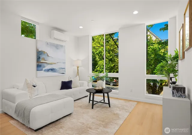 Photo 4 of Townhouse for sale at 955 N 35th Street, Seattle, WA 98103 | MLS# NWM2561459 | Listing updated on 2026-10-01