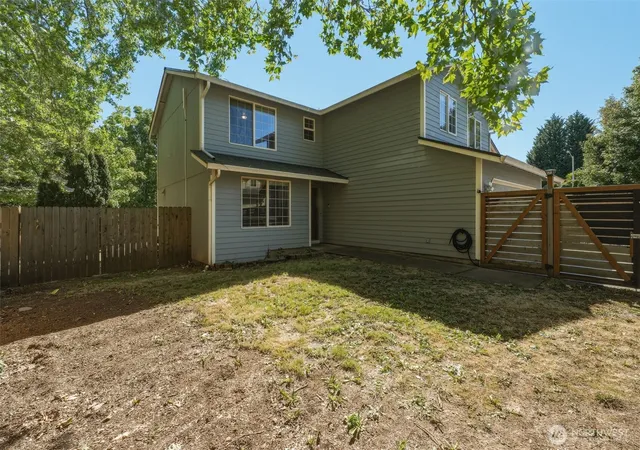 Photo 3 of Sale Pending at 8292 Ne Snowberry Loop, Vancouver, WA 98664 | MLS# NWM2561461 | Listing updated on 2026-08-06