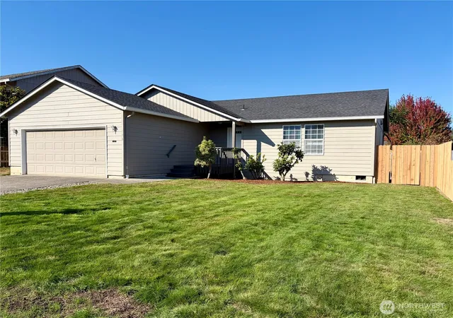 Photo 2 of Single family home for sale at 106 Mission, Kelso, WA 98626 | MLS# NWM2561473 | Listing updated on 2026-09-28