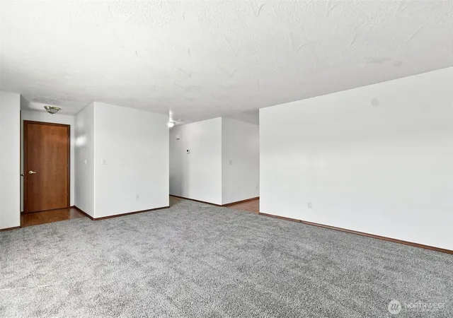 Photo 4 of Single family home for sale at 106 Mission, Kelso, WA 98626 | MLS# NWM2561473 | Listing updated on 2026-09-28