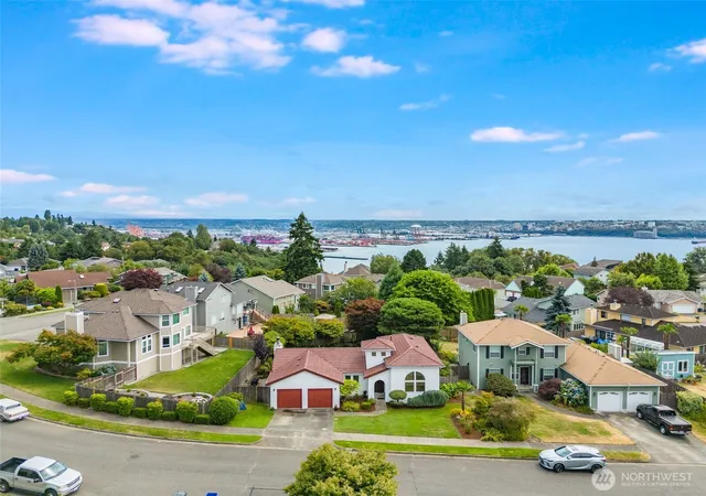Photo 2 of Single family home for sale at 4210 Harbor Ridge Rd Ne, Tacoma, WA 98422 | MLS# NWM2561485 | Listing updated on 2026-10-01