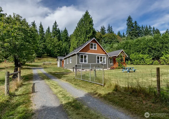Photo 1 of Single family home for sale at 6827 Lakewood Rd, Stanwood, WA 98292 | MLS# NWM2561488 | Listing updated on 2026-09-23