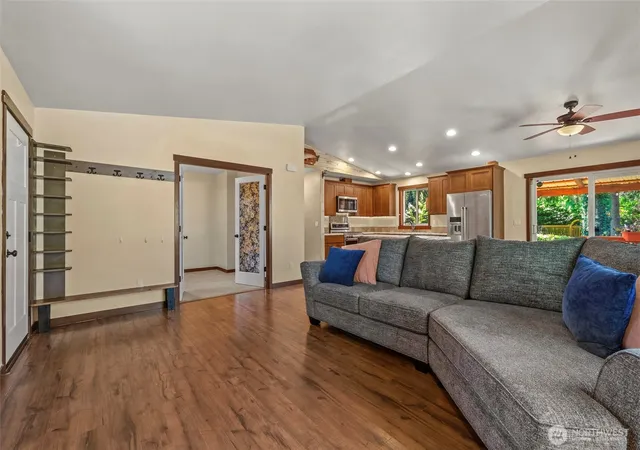 Photo 4 of Single family home for sale at 44303 Pine Rd, Gold Bar, WA 98251 | MLS# NWM2561495 | Listing updated on 2026-09-23