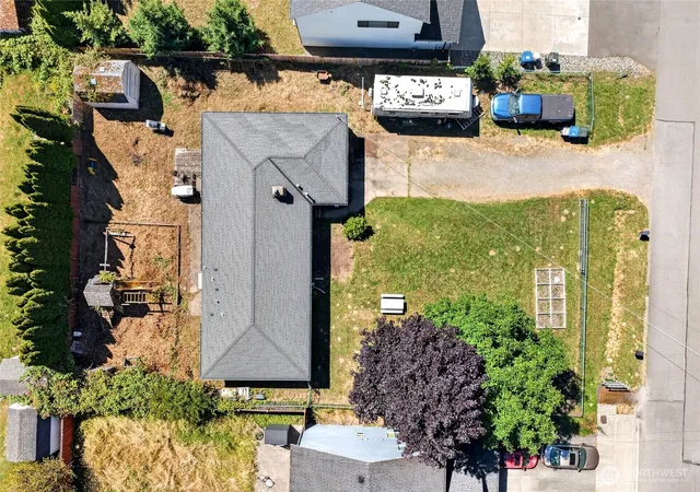 Photo 2 of Single family home for sale at 26440 127th Ave Se, Kent, WA 98030 | MLS# NWM2561534 | Listing updated on 2026-09-29