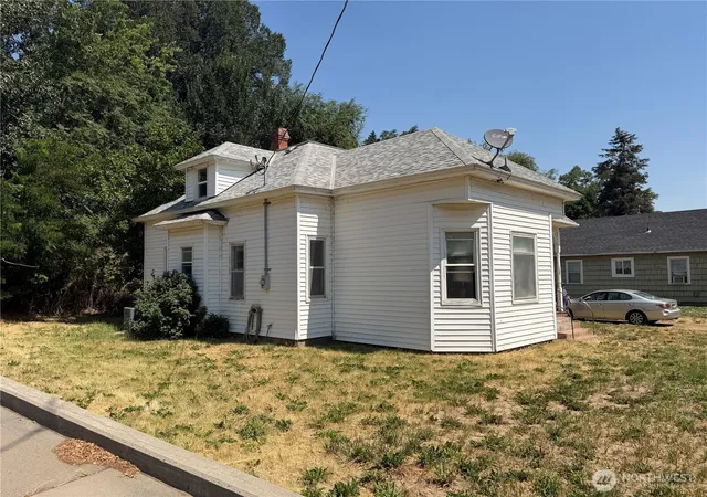 Photo 1 of Sale Pending at 203 E Patit St, Dayton, WA 99328 | MLS# NWM2561536 | Listing updated on 2026-10-07