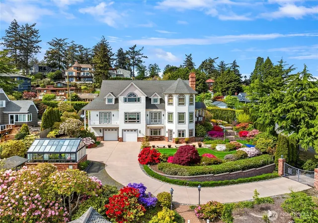 Photo 2 of Single family home for sale at 1107 Madison St, Port Townsend, WA 98368 | MLS# NWM2561544 | Listing updated on 2026-09-22