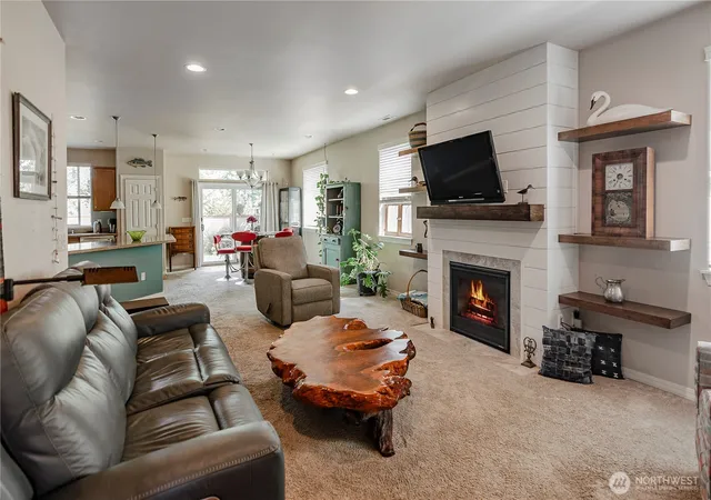 Photo 3 of Sale Pending at 8210 Vashon Dr Ne, Lacey, WA 98516 | MLS# NWM2561550 | Listing updated on 2026-09-29